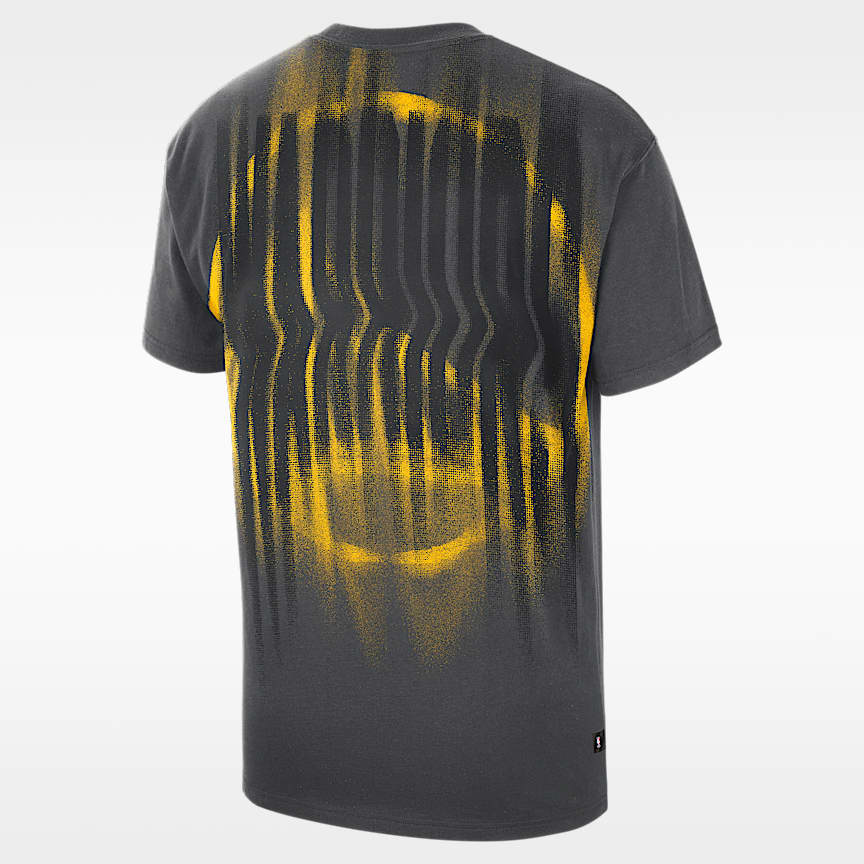 Chicago Bulls Nike Men's Basketball Pre-Game T-Shirt. Nike ID